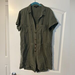 Velvet Heart Olive Green Button-Up Romper Size Medium